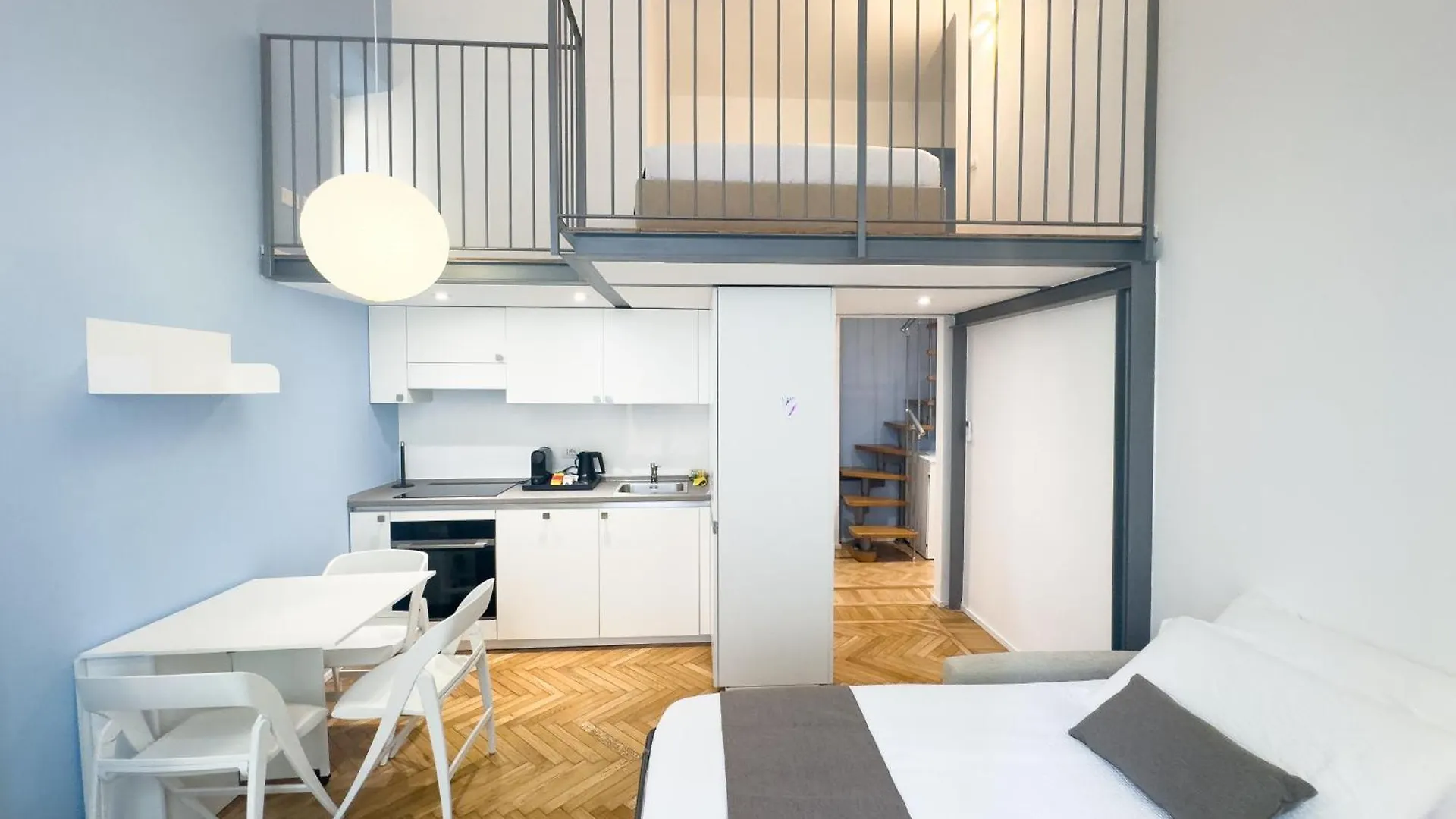 New One Bedroom Apartment In Isola Area Milan Italie