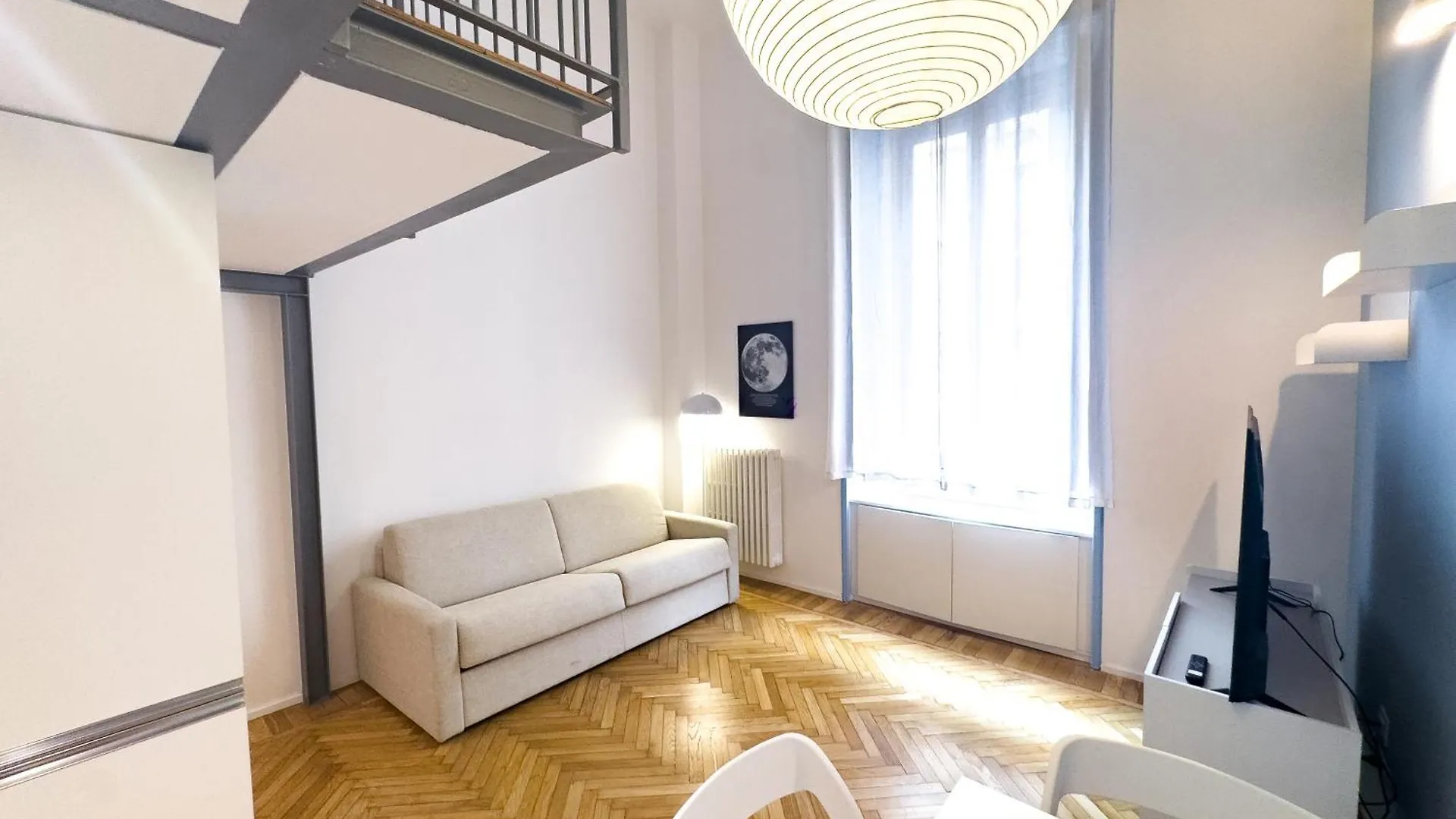 New One Bedroom Apartment In Isola Area Milan